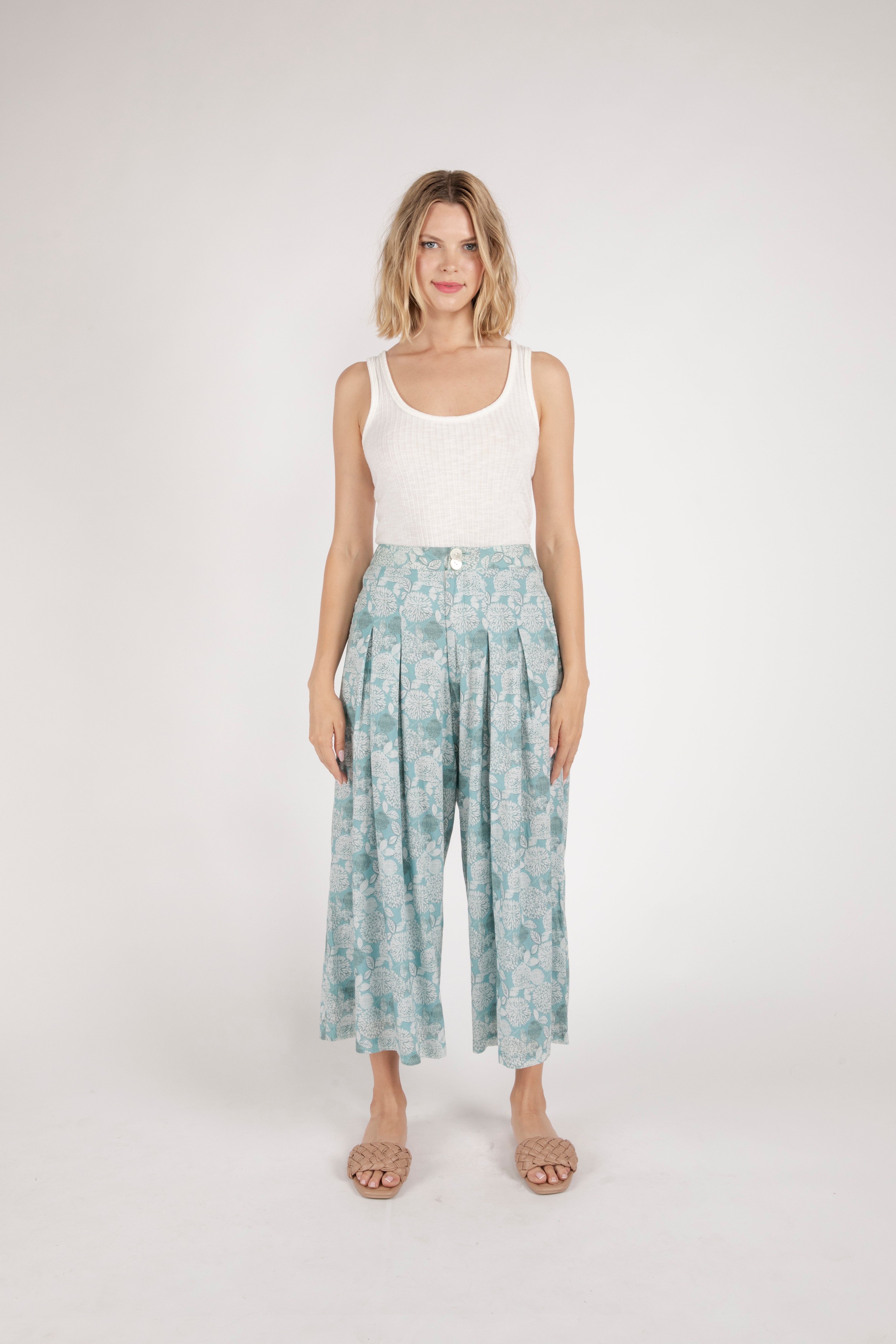 パンツ Yarmo] Buggy Culottes Pants ヤーモ yarmo Buggy Culottes Pants レディース JPN：M - メルカリ