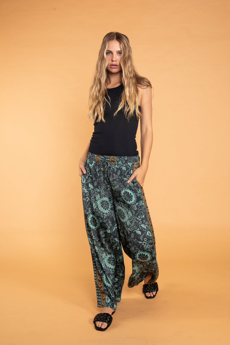 Stefna Drawstring Pants